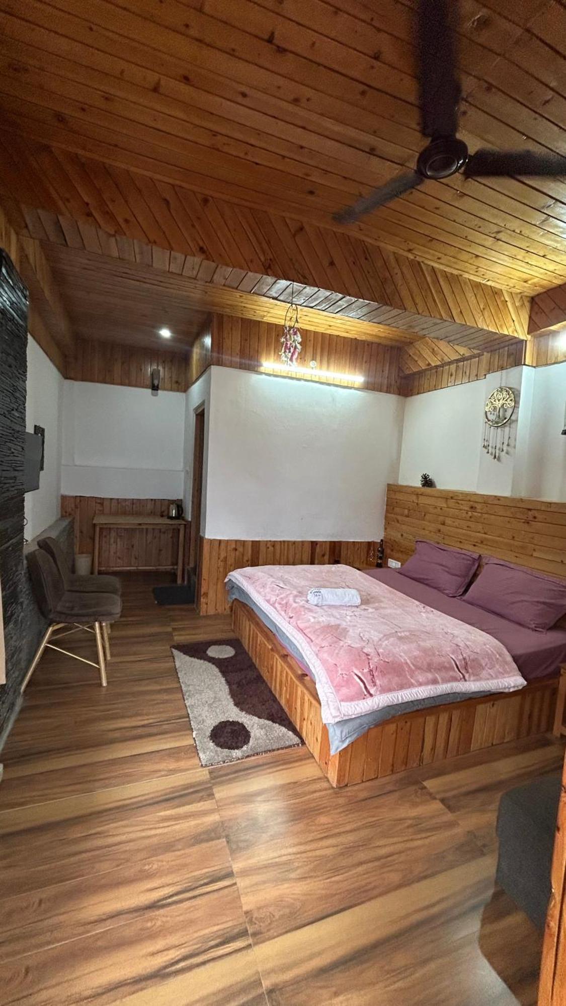 The Himalayan Sukoon Villa Near Jibhi Banjār Екстериор снимка