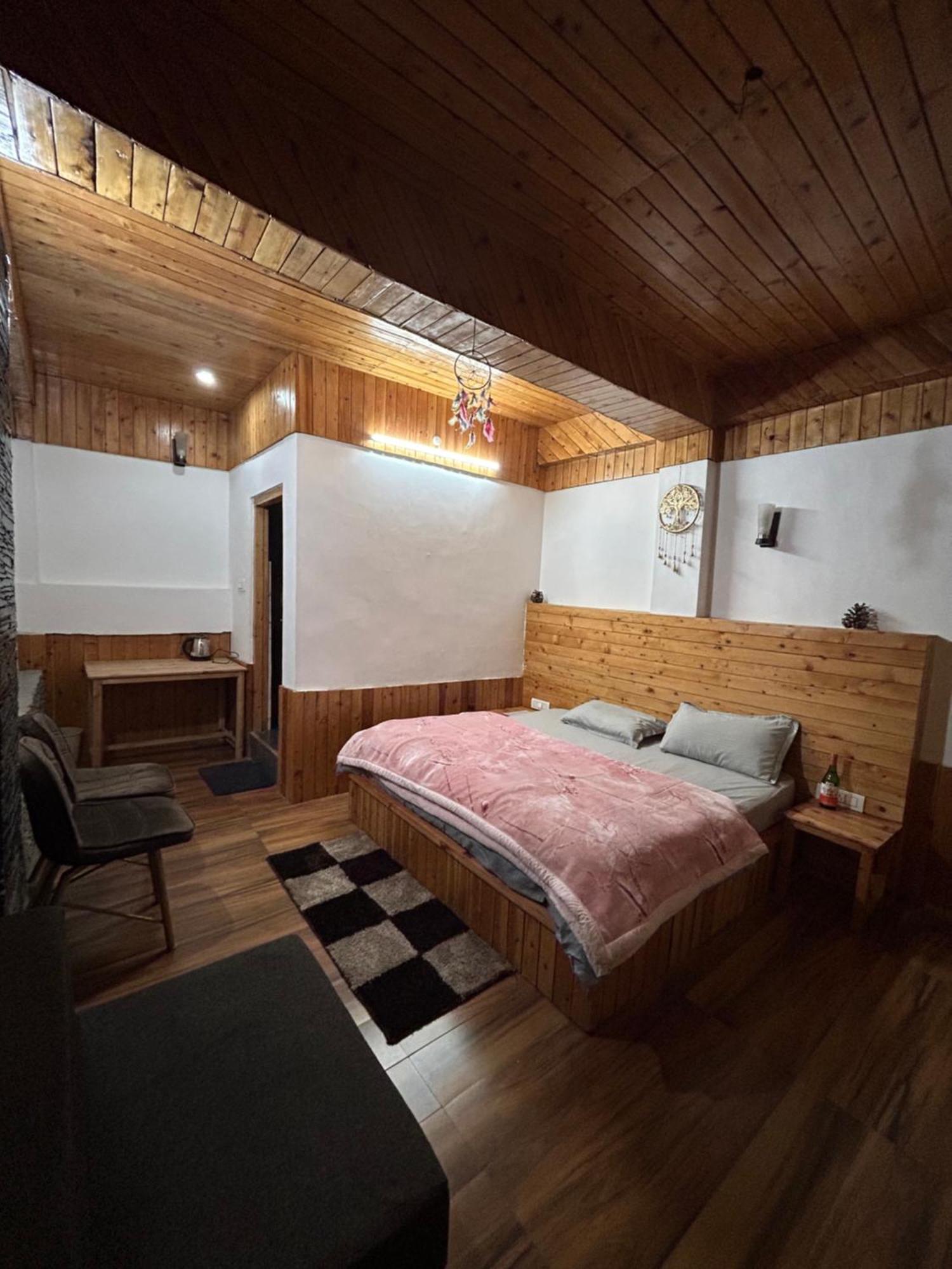 The Himalayan Sukoon Villa Near Jibhi Banjār Екстериор снимка