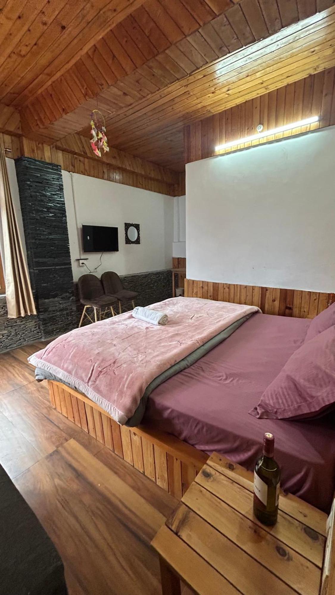 The Himalayan Sukoon Villa Near Jibhi Banjār Екстериор снимка
