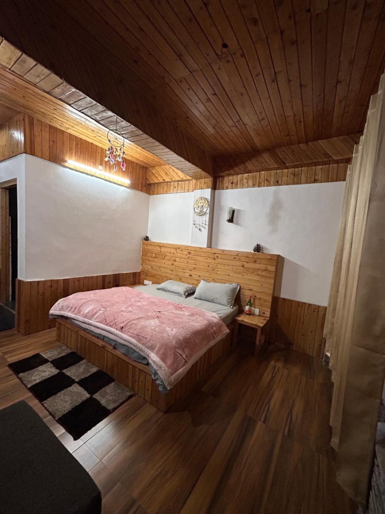 The Himalayan Sukoon Villa Near Jibhi Banjār Екстериор снимка